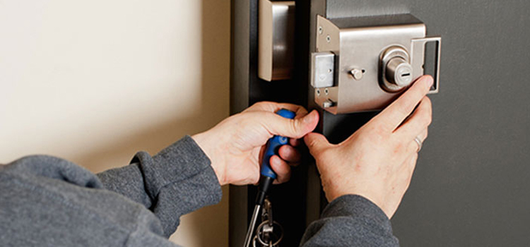 Deadbolt Lock Installation West Whittier-Los Nietos
